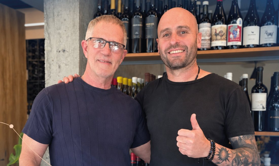 Sergio Carnevali junto a Tomás Stahringer en una presentación de vinos